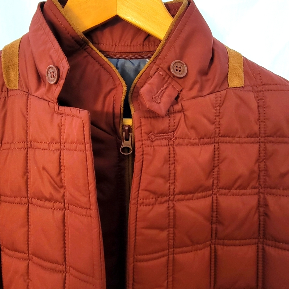 TailorByrd quilted jacket size L like new condition deep burndeny color